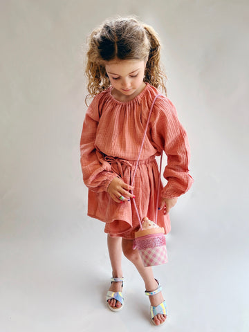 GIRLS CRINKLE BLOUSE IN CLAY